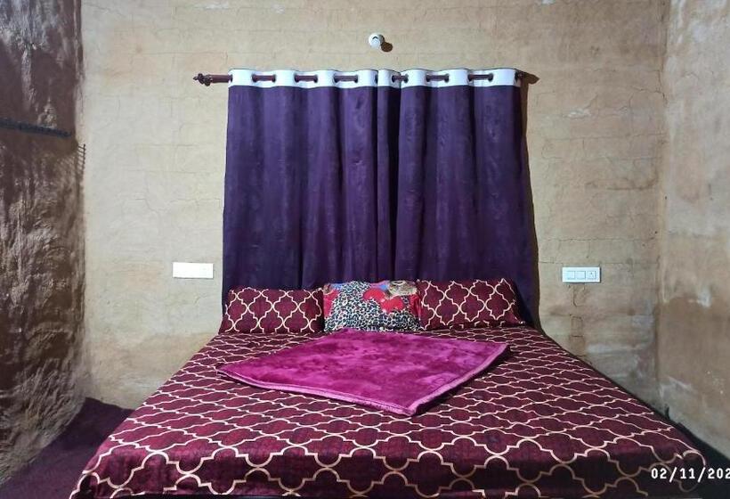 פנסיון Cosmic Mud House ,kanthalloor