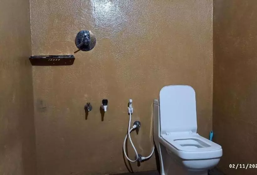 Majatalo Cosmic Mud House ,kanthalloor