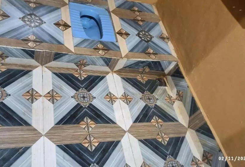 Majatalo Cosmic Mud House ,kanthalloor