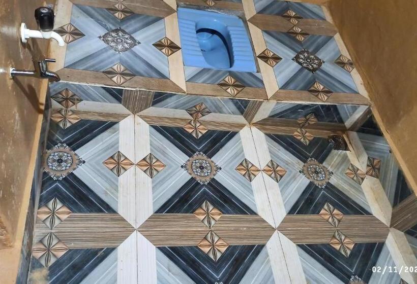 פנסיון Cosmic Mud House ,kanthalloor