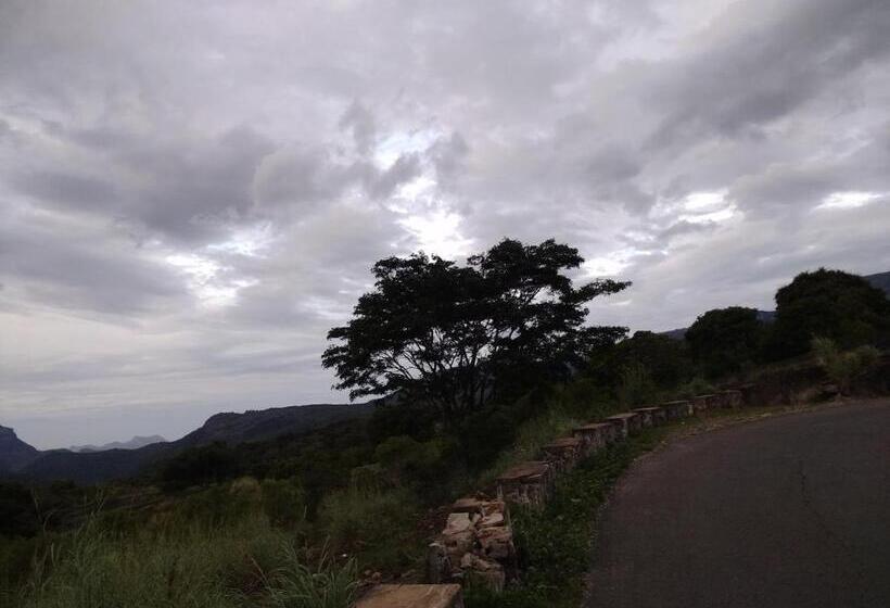 פנסיון Cosmic Mud House ,kanthalloor