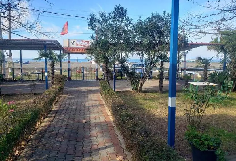 پانسیون Nini S Guesthouse