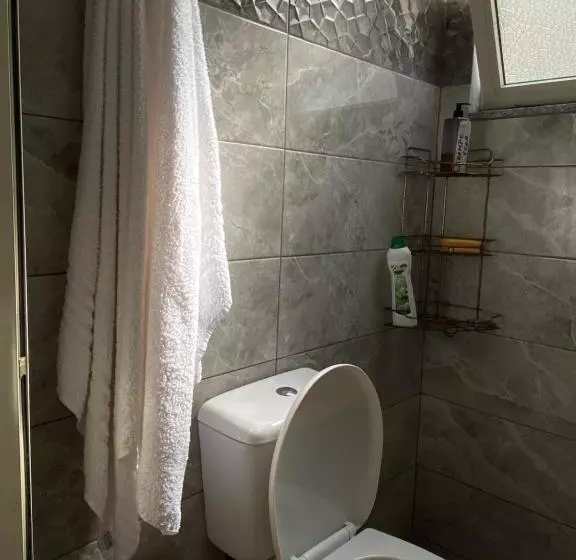 پانسیون Nini S Guesthouse
