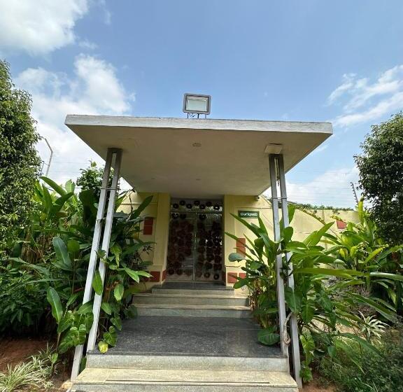 Pensão Rac Adventure Camp By Lexstays,near Isha Foundation