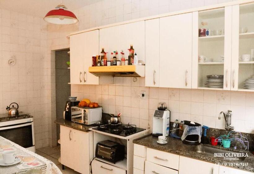 Panzió Suíte Em Casa Com Piscina Em Belo Horizonte