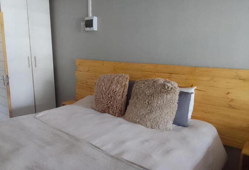 Umbilo Bed And Breakfast 08 Rick Turner