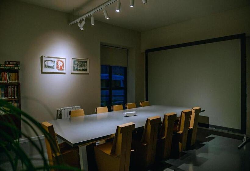 هاستل 11+1 By Tumo