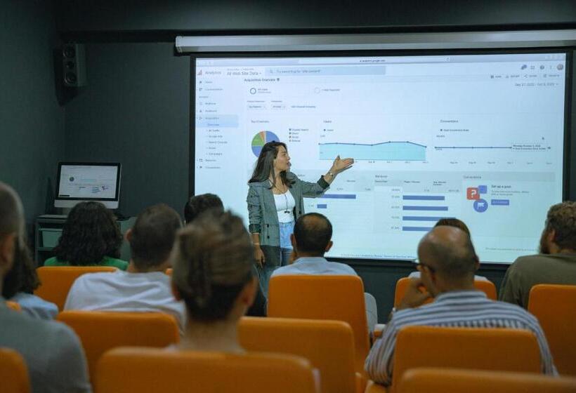 هاستل 11+1 By Tumo