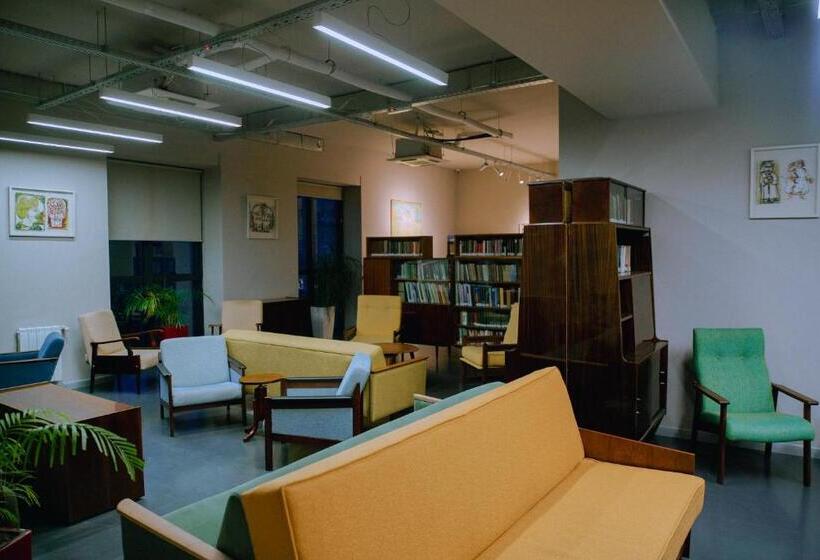 هاستل 11+1 By Tumo