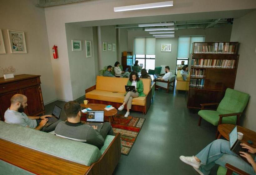 هاستل 11+1 By Tumo