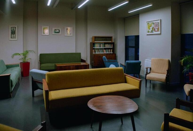 هاستل 11+1 By Tumo