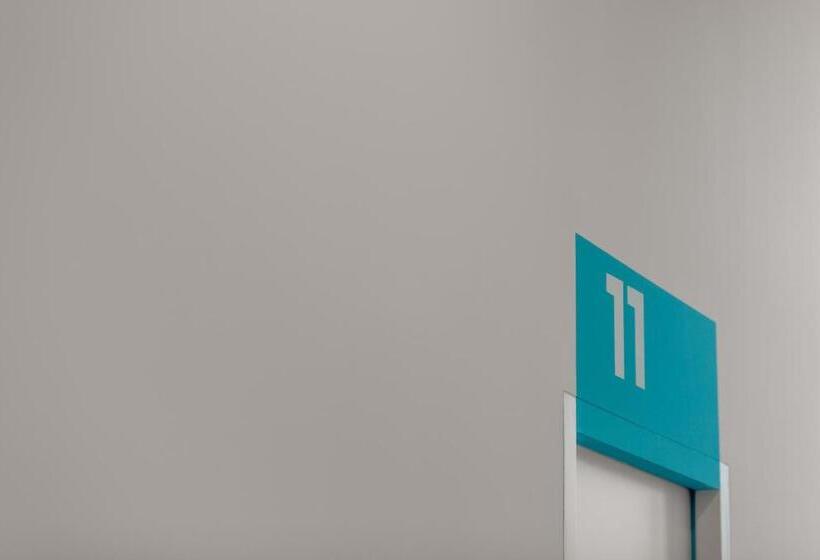 هاستل 11+1 By Tumo