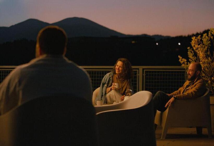 هاستل 11+1 By Tumo