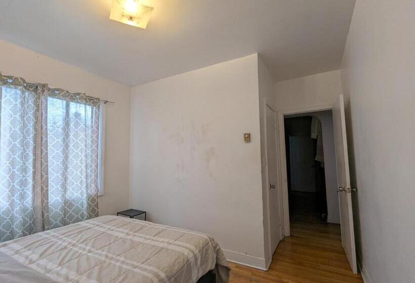 تختخواب و صبحانه 4720 Av Dupuis