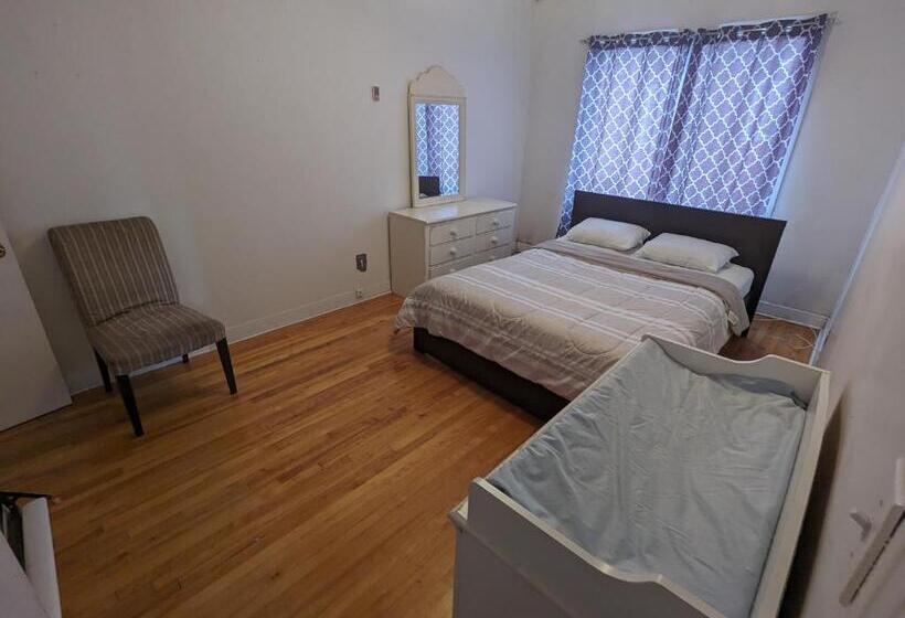 تختخواب و صبحانه 4720 Av Dupuis