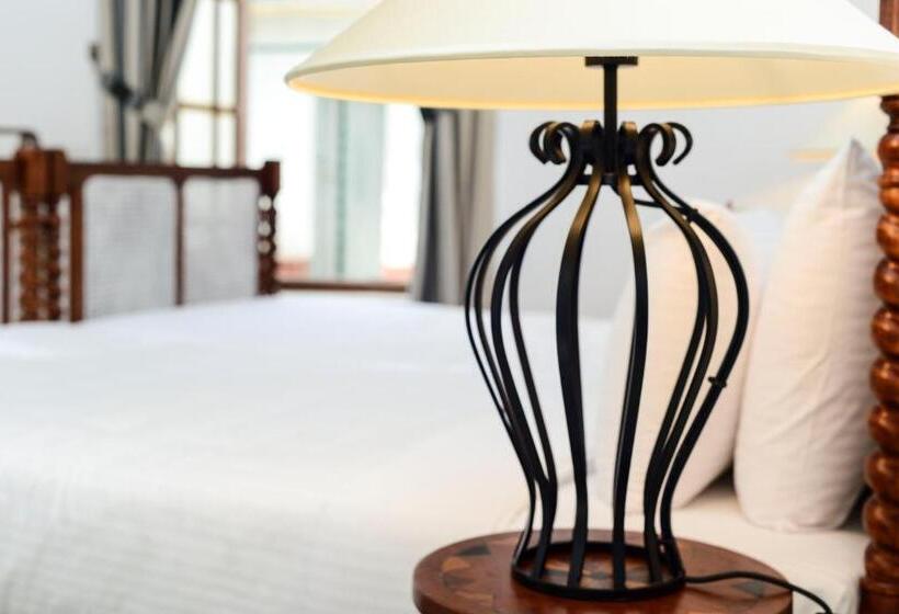 Bed and Breakfast Club Doonvale