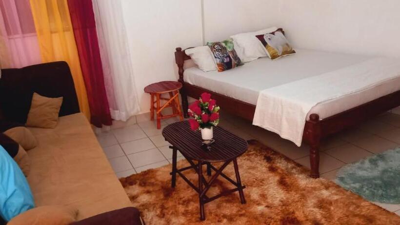 تختخواب و صبحانه Darad Studio