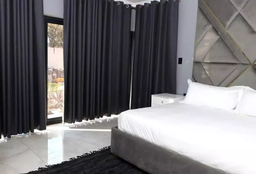 ベッドアンドブレックファースト The Residence Villa