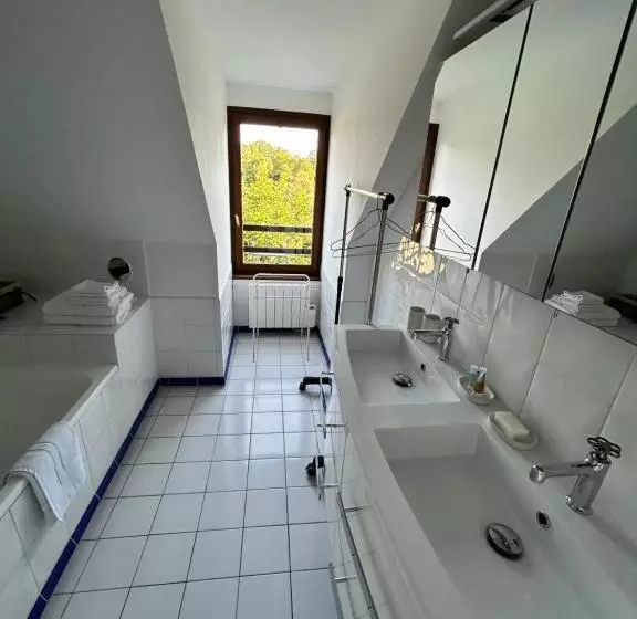 تختخواب و صبحانه Une Chambre Au Pré Des Fées
