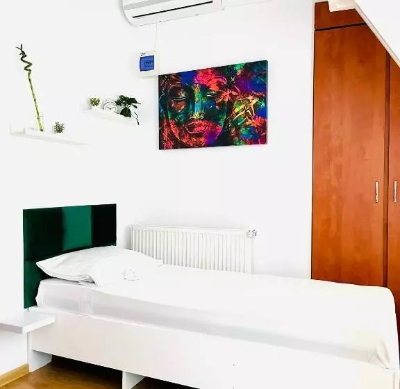 Cozy Hideout Condo