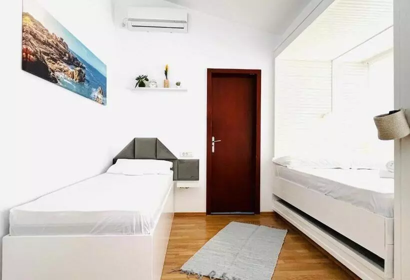 Cozy Hideout Condo