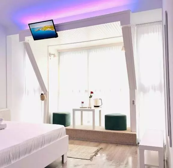 Cozy Hideout Condo