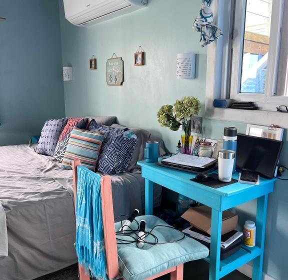 Dockside Utila Ocean Front Suites