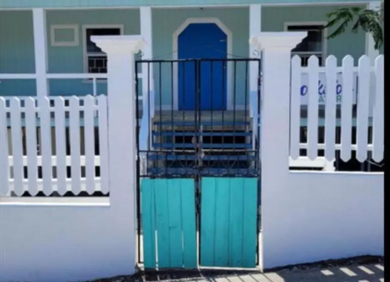 Dockside Utila Ocean Front Suites