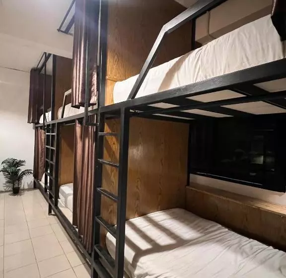 Happiness Hostel