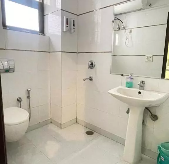 ホテル Aadi S Residency
