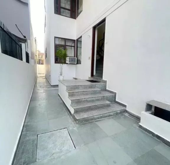 ホテル Aadi S Residency
