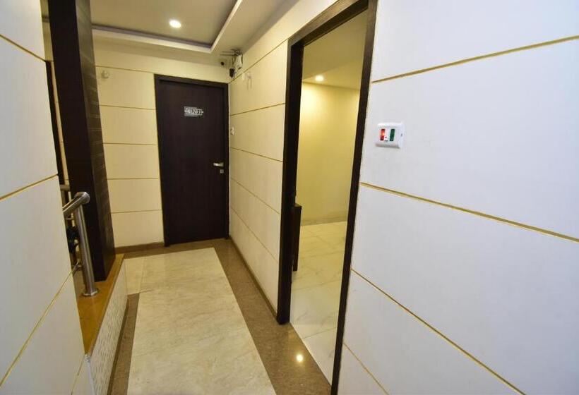 Hotell Bkc Palace Inn   Jio World Convention Center And Us Visa Center హోటల్ బి కే సి ప్యాలెస్ ఇన్