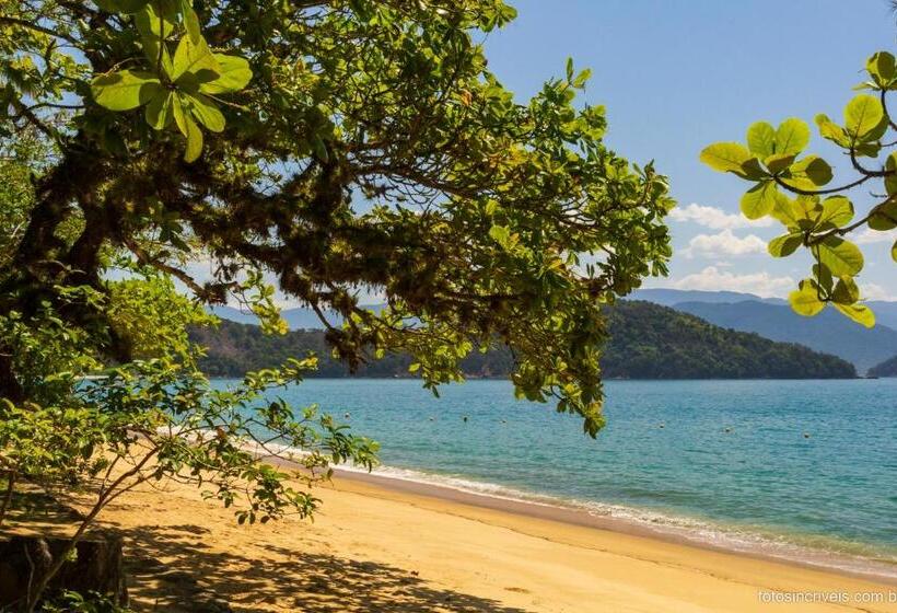 هتل Green Haven Hostel Ilha Anchieta