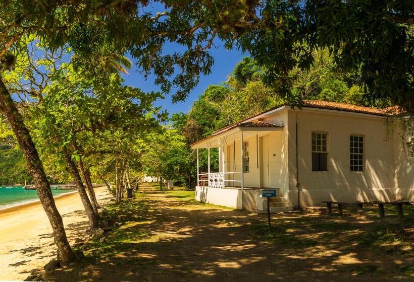 هتل Green Haven Hostel Ilha Anchieta