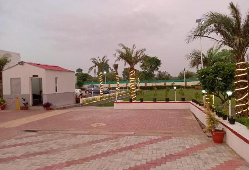 Hotelli Palm Paradize