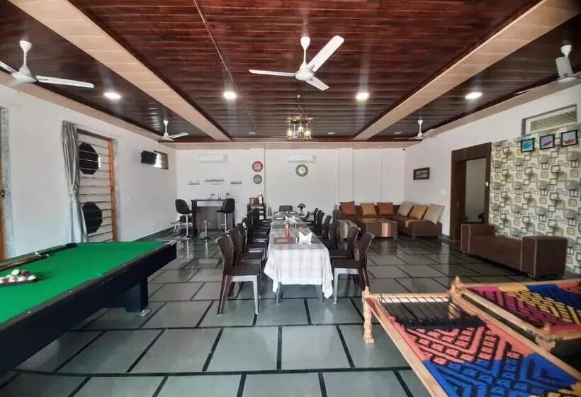 Hotel Palm Paradize
