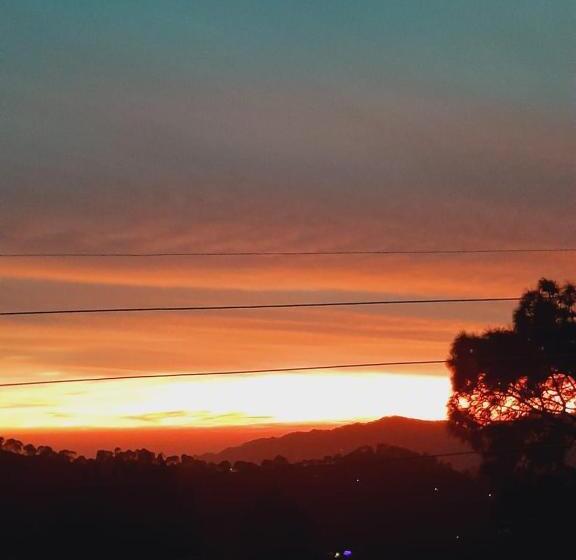 ホテル Valley View Home Stay