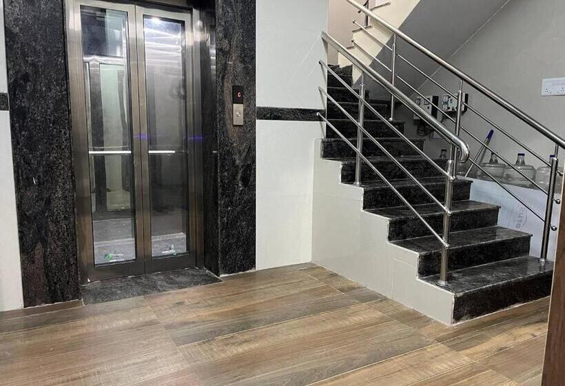 Hotel Shri Sai Residency