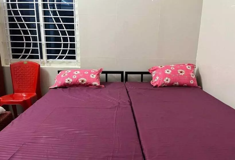 ホテル Shri Sai Residency