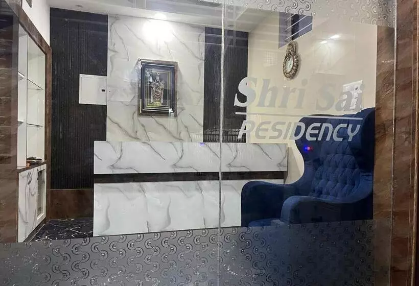 ホテル Shri Sai Residency
