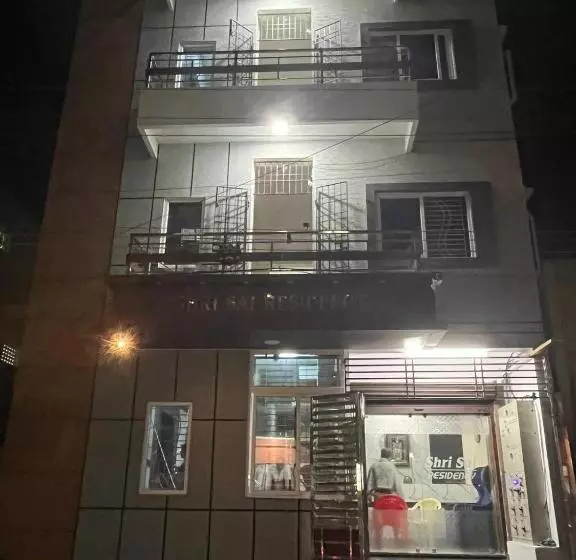 ホテル Shri Sai Residency