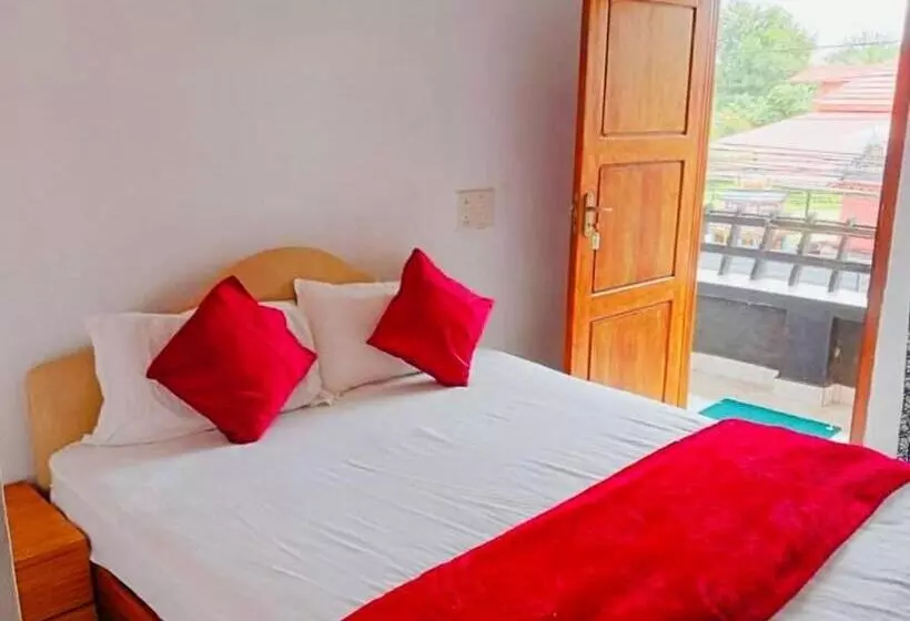 ホテル Spot On Cochin Tourist Home