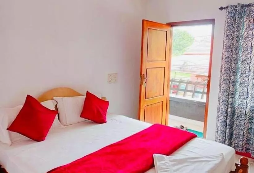 ホテル Spot On Cochin Tourist Home