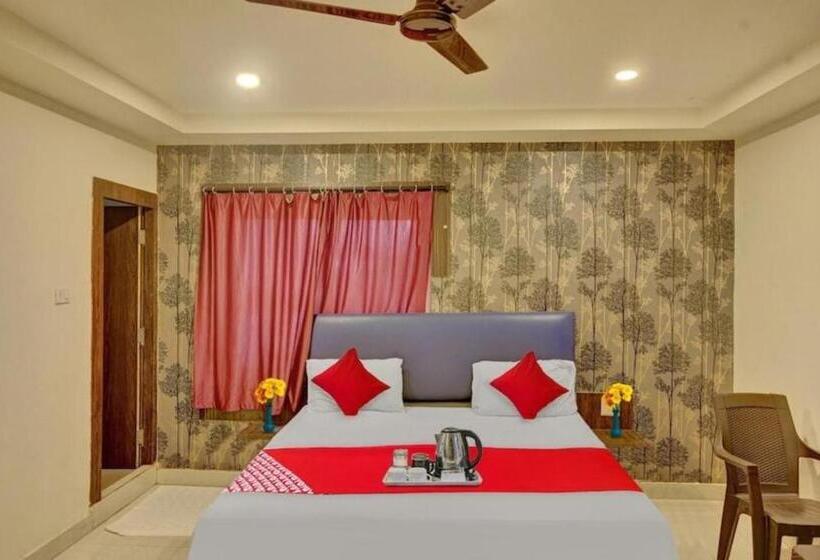 Hotel The Royal Comforts