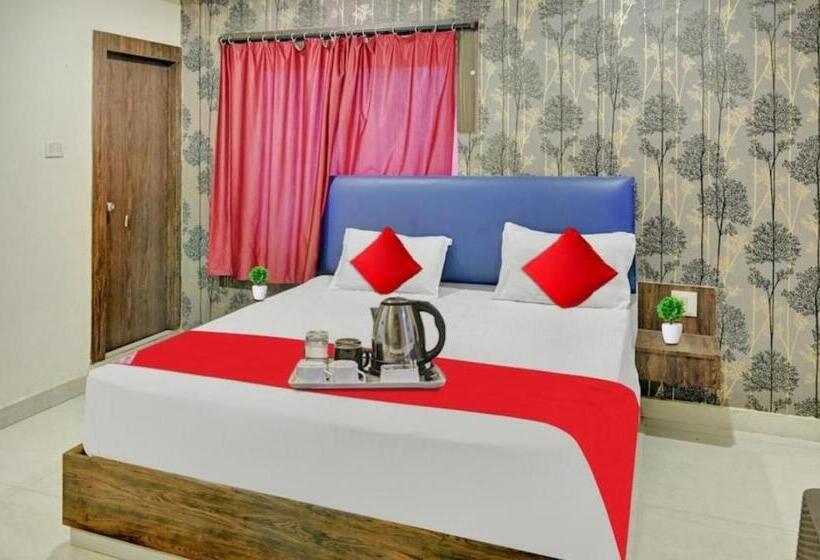 Hotel The Royal Comforts