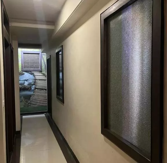 Hotelli Tushar Residency
