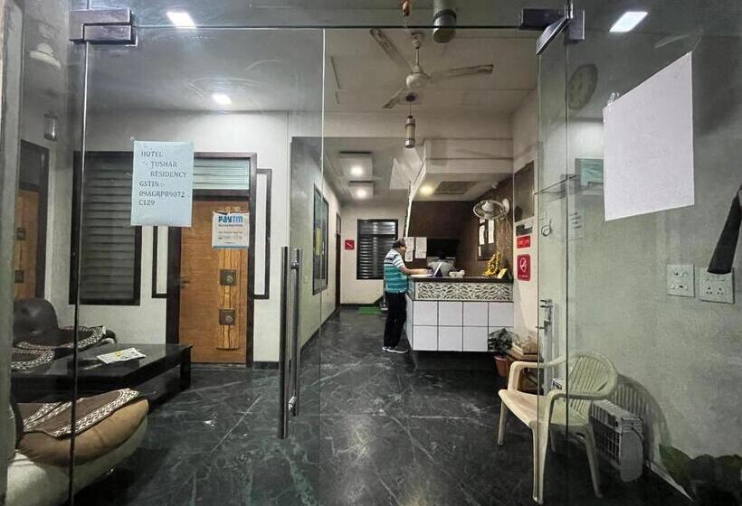 בית מלון כפרי Tushar Residency