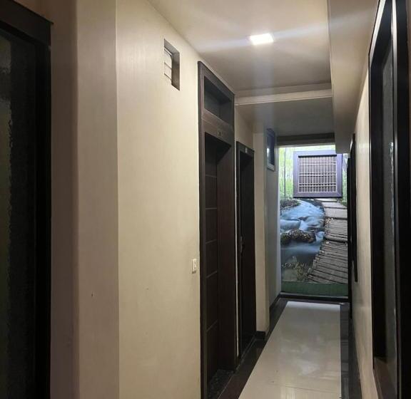 בית מלון כפרי Tushar Residency