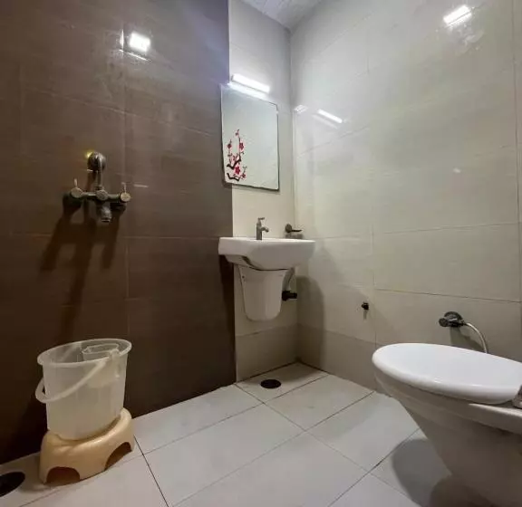 Hotelli Tushar Residency