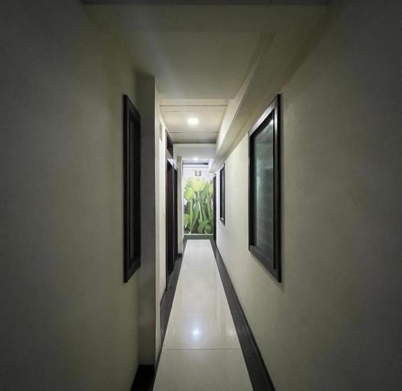 בית מלון כפרי Tushar Residency